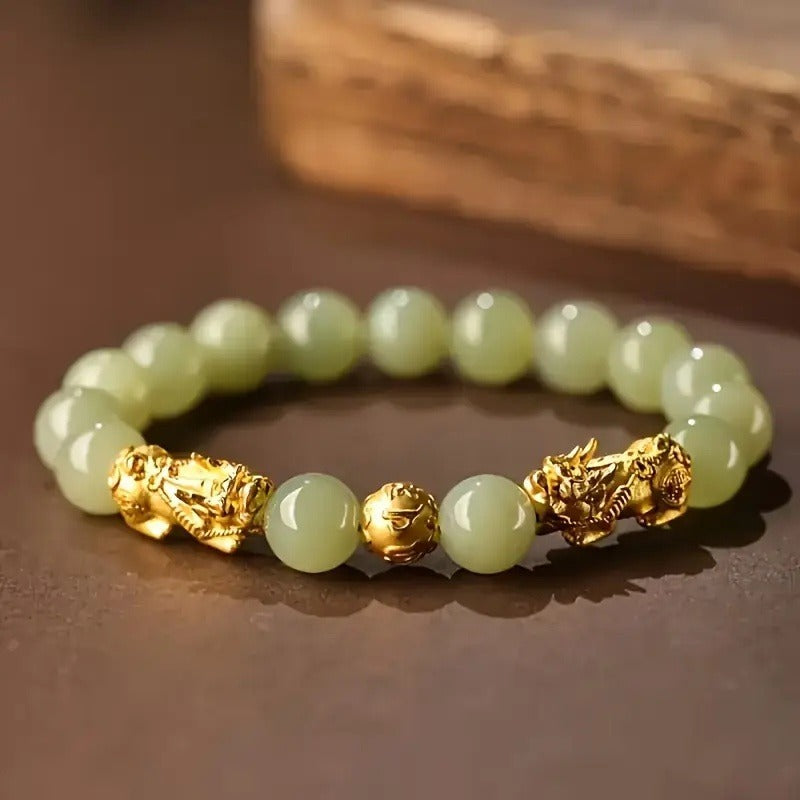 Das goldene Pixiu-Armband eignet sich für diejenigen, die traditionelle glückverheißende Bedeutungen verfolgen und gerne Schmuck tragen, um ihren einzigartigen Stil zu zeigen